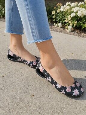 Crocs Kadee In Floral Size 6